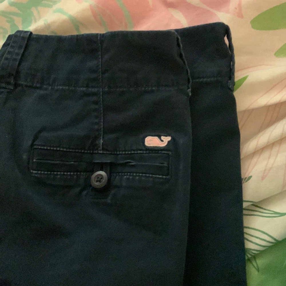 Vineyard vines navy shorts